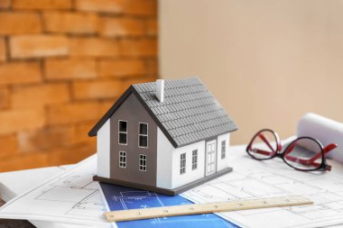 Masada çizimleri ile ev modeli. İpotek kavramı