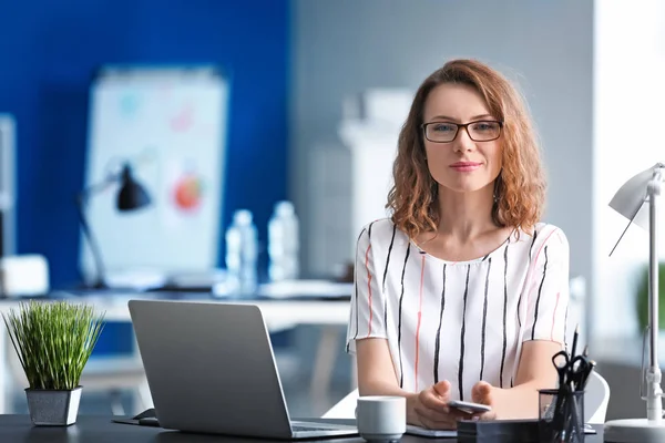 Successful Businesswoman Working Office — Stock Photo, Image