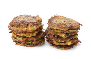 Beyaz zemin üzerine lezzetli kabak krep