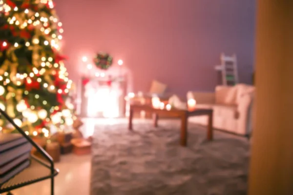 圣诞节装饰房间的模糊视图 — 图库照片