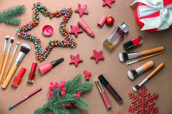 Set Cosmetics Christmas Decorations Color Background — Stock Photo, Image