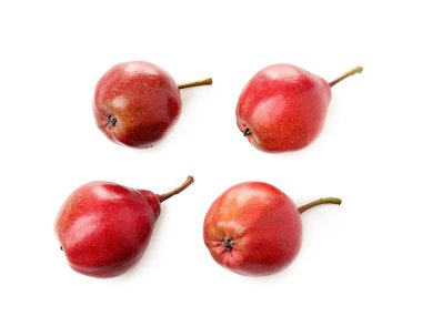 Beyaz zemin üzerine lezzetli olgun armut