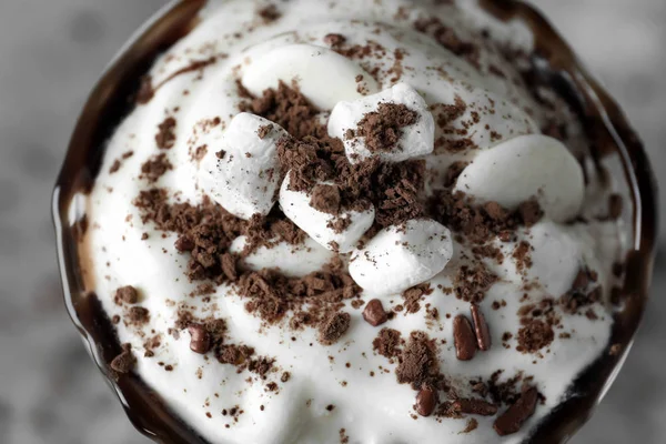 Tasse Köstlichen Kakao Mit Marshmallows Nahaufnahme — Stockfoto