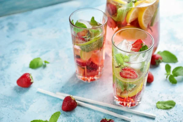 Glassware Fresh Strawberry Lemonade Color Table — Stock Photo, Image