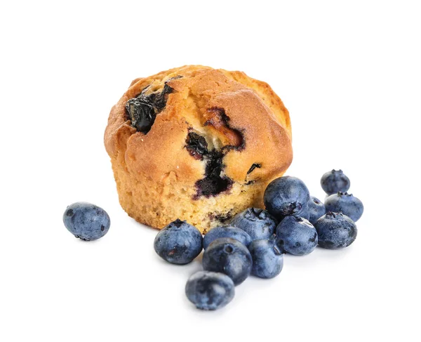 Smaklig Blåbär Muffin Vit Bakgrund — Stockfoto