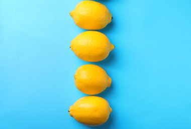 Renk arka plan üzerinde Bütün Konfit limon