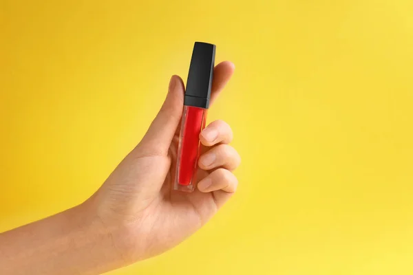 Woman Holding Liquid Lipstick Color Background — Stock Photo, Image