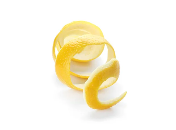 白い背景の上の新鮮な熟したレモンの皮 — ストック写真