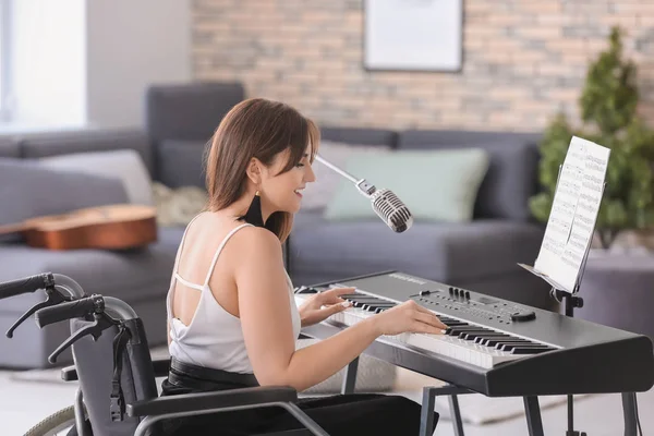 Beautiful Young Musician Wheelchair Playing Synthesizer Home — Stock Photo, Image