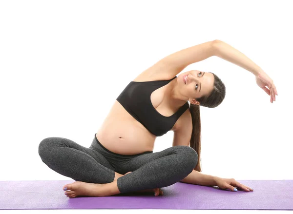 Jong Zwanger Vrouw Oefenen Yoga Witte Achtergrond — Stockfoto