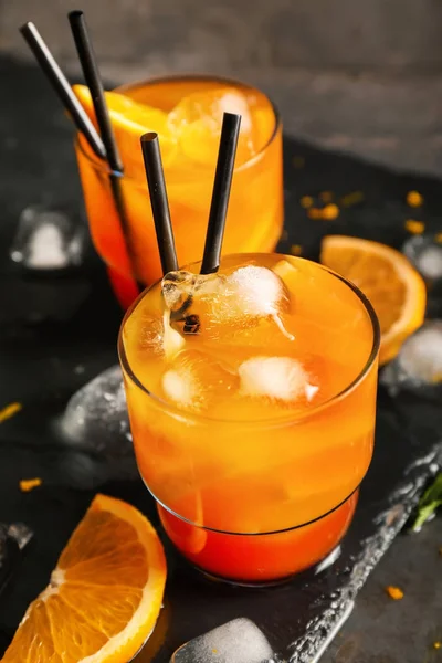 Cocktail Été Frais Dans Des Verres Sur Plaque Ardoise — Photo