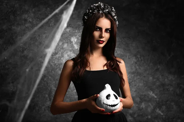 Красивая Женщина Одетая Хэллоуин Тёмном Фоне — стоковое фото