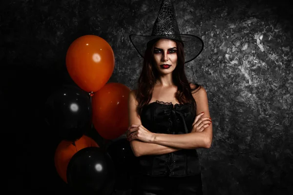 Beautiful Woman Dressed Witch Halloween Balloons Dark Background — Stock Photo, Image