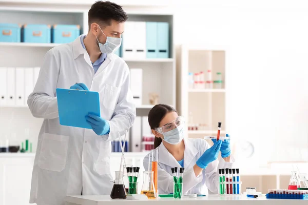 Scientists Working Laboratory — Stock Photo, Image