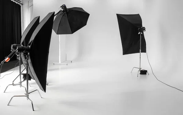 Interiör Modern Fotostudio Med Professionell Utrustning — Stockfoto