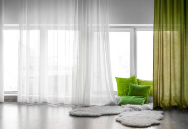 Dinlenme pencere yanında rahat yerine