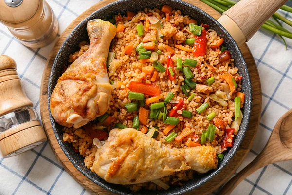Frying Pan Delicious Boiled Rice Chicken Legs Vegetables Wooden Board — Stock Photo, Image
