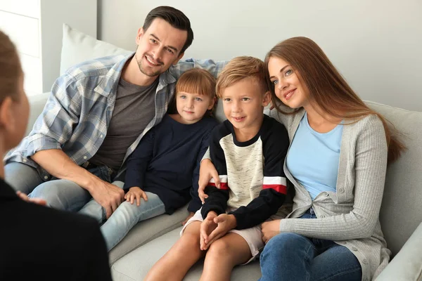 Young Couple Children Meeting Headmistress School — Stock Photo, Image