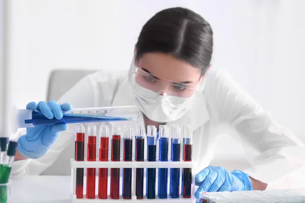 Female Scientist Working Laboratory — Stock Photo, Image