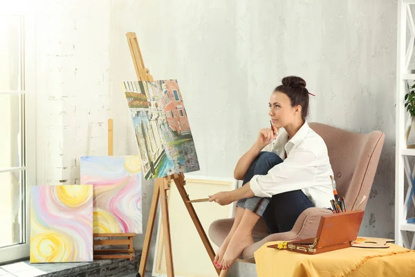 Pintura Artista Femenina Taller — Foto de Stock