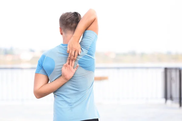 Sportieve Jongeman Training Buiten — Stockfoto