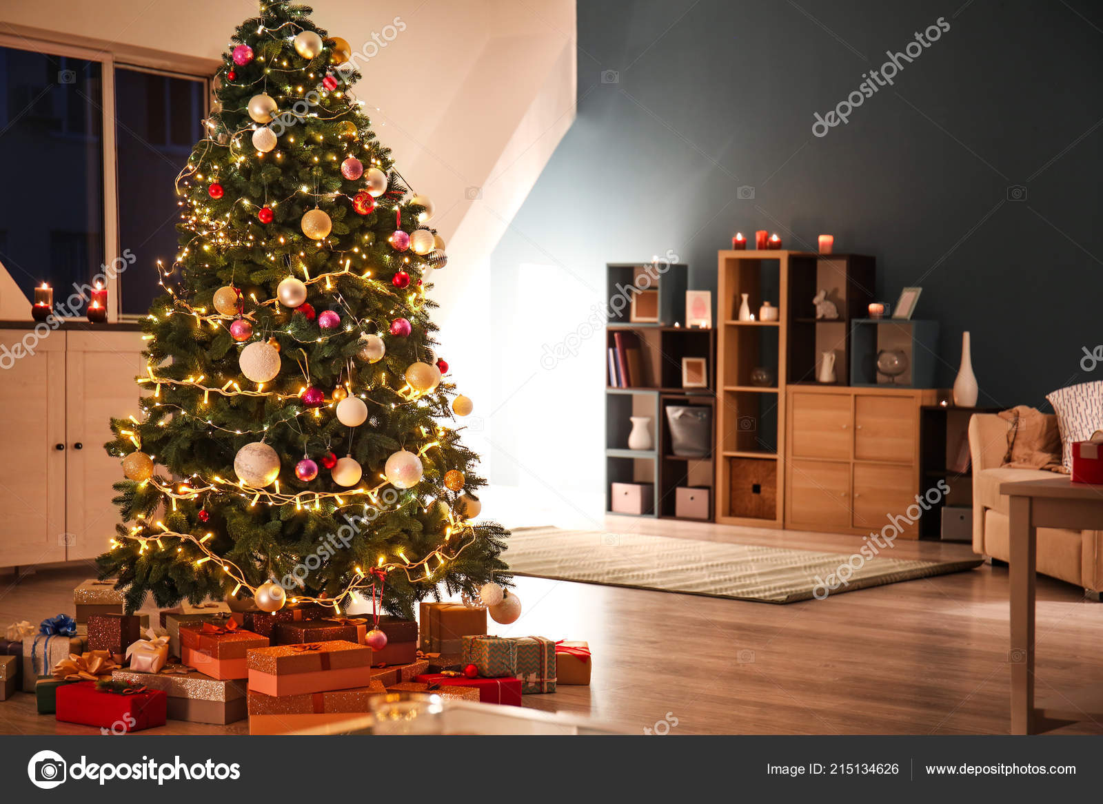Bela Árvore Natal Decorada Acolhedora Sala Estar fotos, imagens de © serezniy #215134626 Bela Árvore Natal Decorada Acolhedora Sala Estar fotos, imagens de © serezniy #215134626