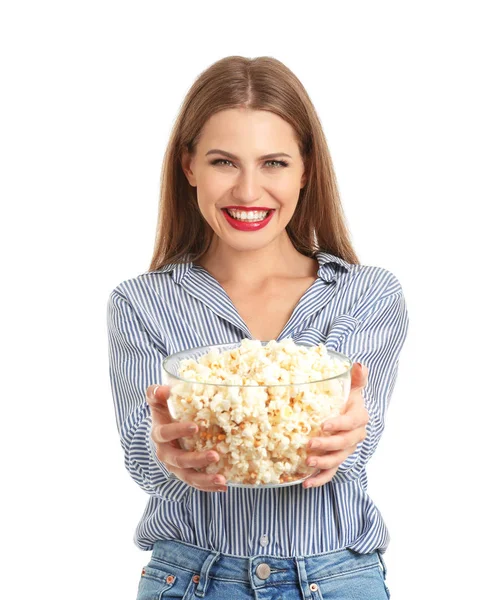 Schöne Junge Frau Mit Schale Popcorn Auf Weißem Hintergrund — Stockfoto