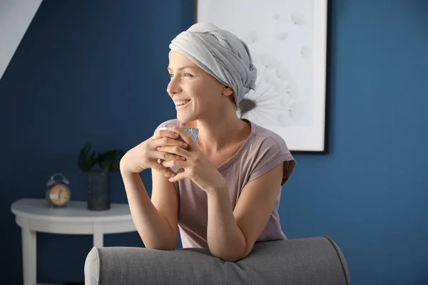 Happy Woman Chemotherapy Drinking Tea Home — Stock Photo, Image
