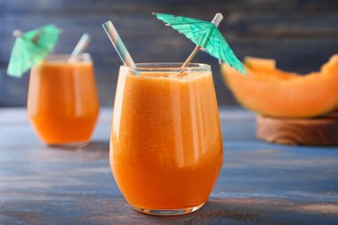 Cam lezzetli kavun güler yüzlü ahşap tablo