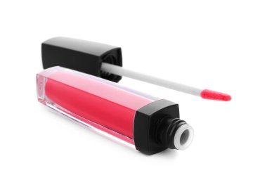 Beyaz zemin üzerine sıvı pembe ruj