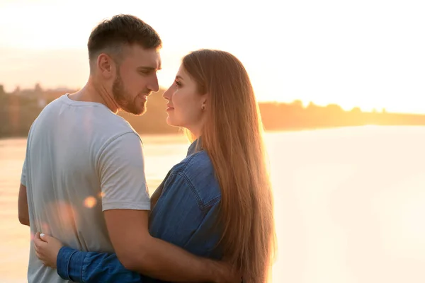 Happy Loving Couple River Sunset — Stock Photo, Image