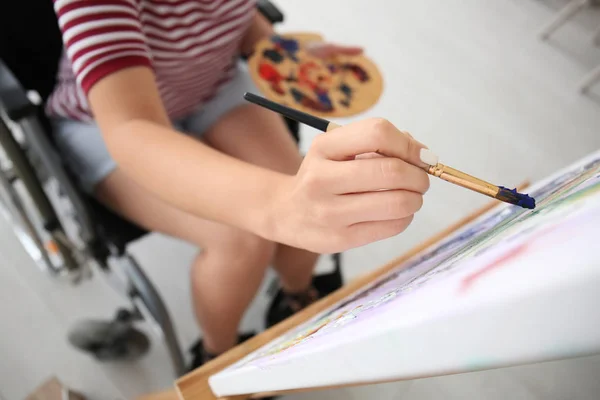 Young Female Artist Wheelchair Painting Picture Closeup — Stock Photo, Image