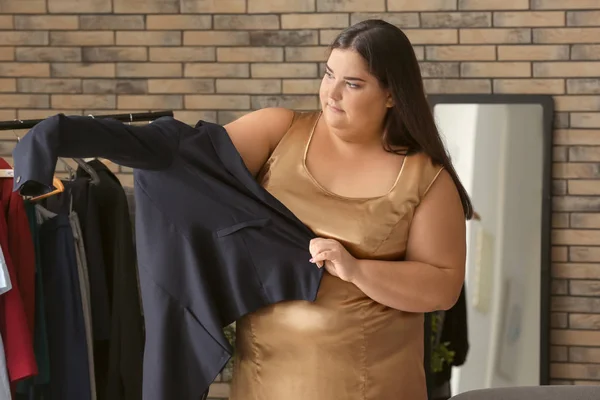 Overweight Woman Trying Tight Jacket Shop — Stock Photo, Image
