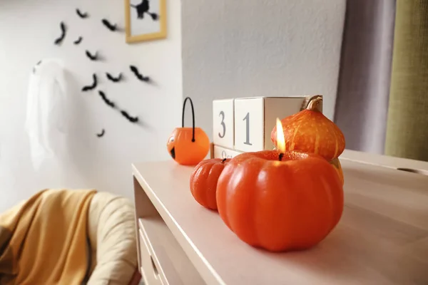 Kreatives Dekor Für Die Halloween Feier Auf Dem Tisch Zimmer — Stockfoto