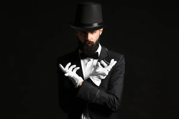 Magicien Masculin Sur Fond Sombre — Photo