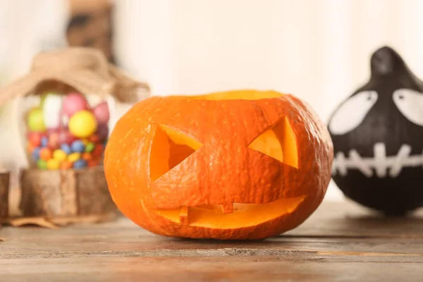 Halloween Kürbis Auf Holztisch — Stockfoto