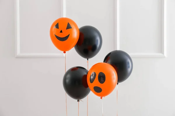 Balony Kolor Dla Halloween Party Jasnym Tle — Zdjęcie stockowe