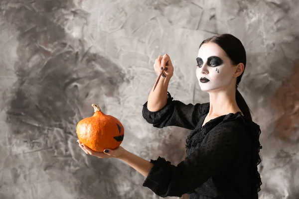 Beautiful Woman Dressed Halloween Pumpkin Magic Wand Grey Background — Stock Photo, Image