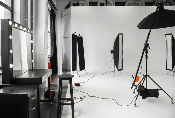 Interiör Modern Fotostudio Med Professionell Utrustning — Stockfoto