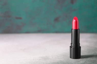 Masa lambası renk ruj