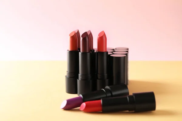 Lipsticks Different Shades Color Table — Stock Photo, Image