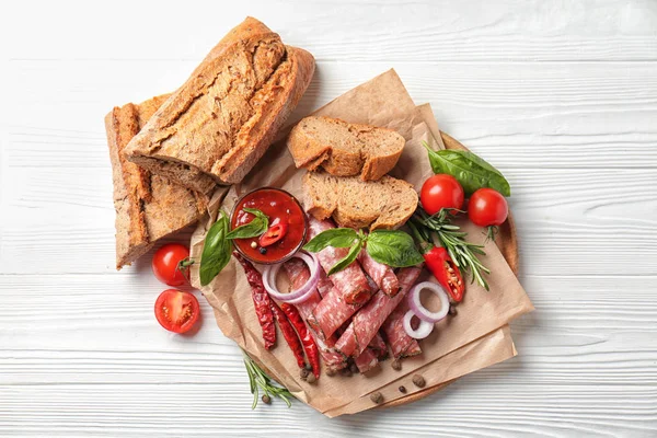 Board Slices Smoked Sausages Sauce Bread Light Wooden Table — Stock Photo, Image