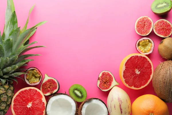 Letnich Kompozycji Owoców Tropikalnych Kolor Tła — Zdjęcie stockowe