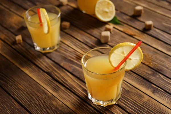 Glass Fresh Lemon Juice Wooden Table — Stock Photo, Image