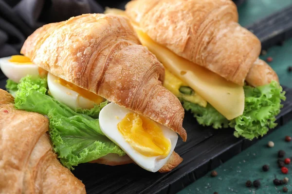 Tasty Croissant Sandwiches Wooden Board — Stock Photo, Image