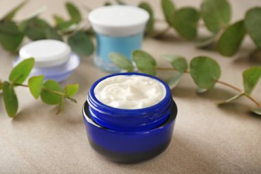 Doğal vücut kremi tablo ile jar