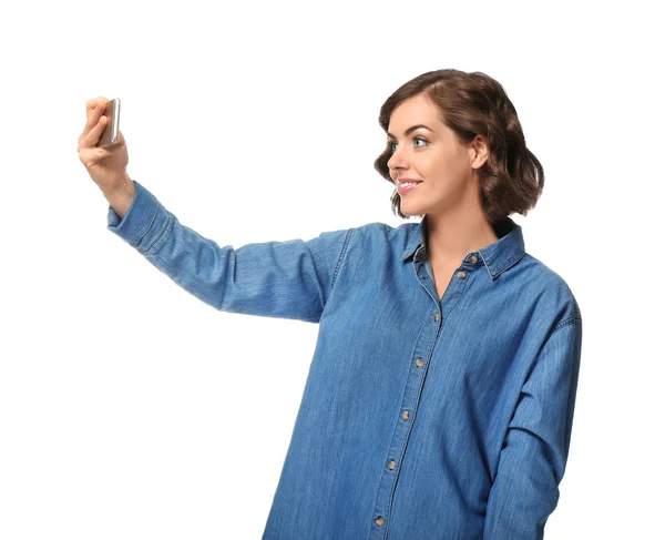 Portrét Krásné Mladé Ženy Selfie Bílém Pozadí — Stock fotografie