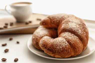 Masaya taze hilal ile plaka rulo