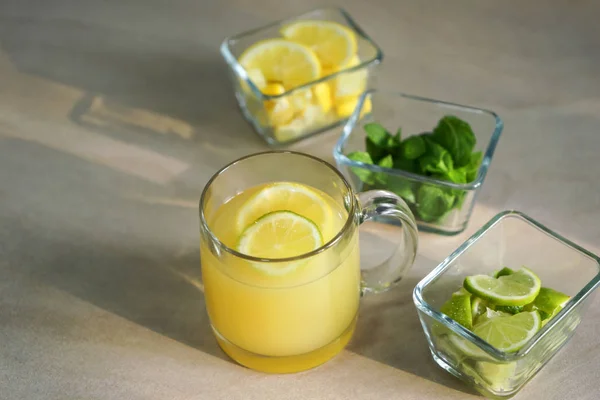 Glass Cup Fresh Lemon Juice Table — Stock Photo, Image