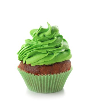 beyaz zemin üzerinde leziz cupcake